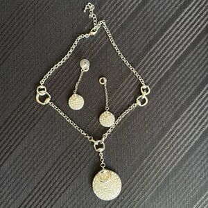 Beautiful jewelry set